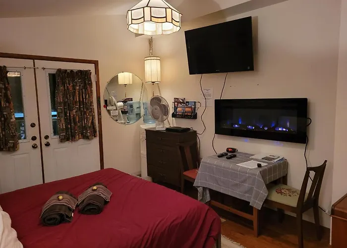 Bowering Lodge